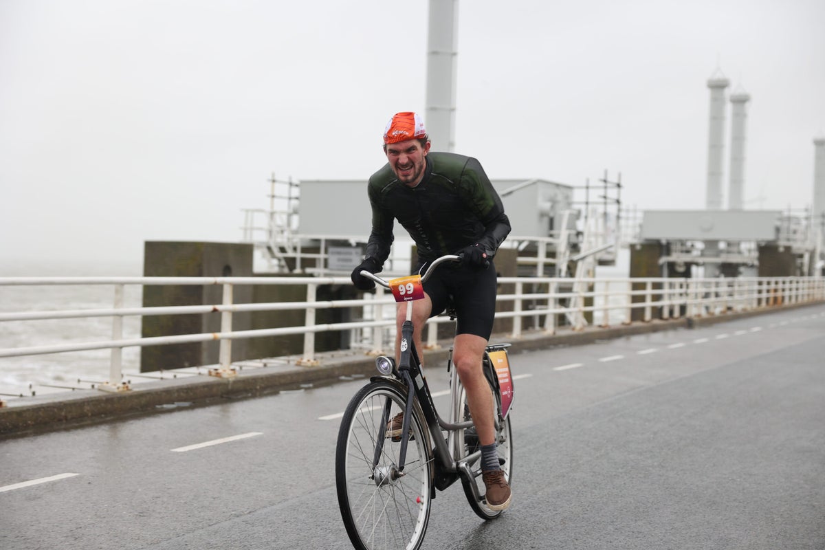 Dutch Cycling Championship Breaks Wind… Record