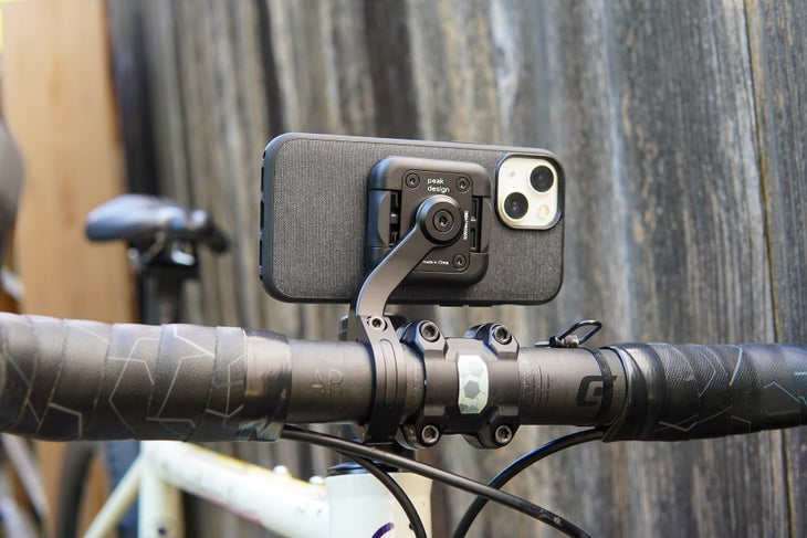 Peak Design Bike Handlebar Mounts & Phone Case Review - Velo