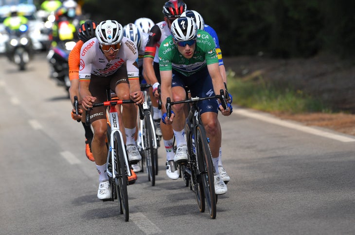 Sam Bennett (r) and future Decathlon-Ag2r La Mondiale teammate Oliver Naesen (l) in the 2021 Volta Ao Algarve.