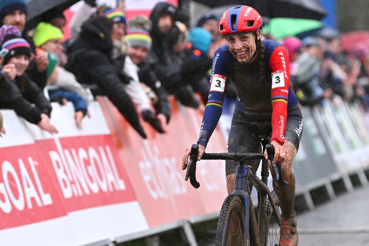 Lucinda Brand Powers to Second Consecutive Cyclocross World Cup Victory