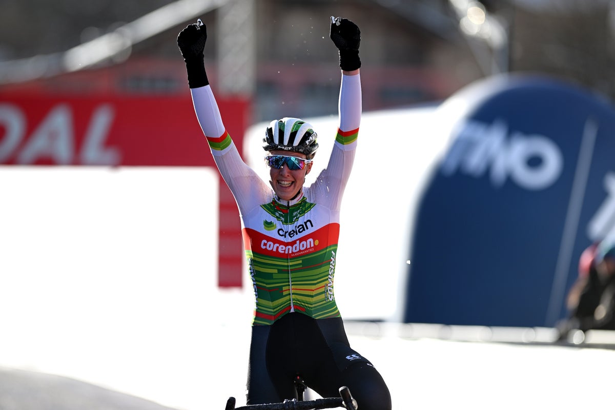 Manon Bakker Shines on Snow in Val Di Sole Cyclocross World Cup