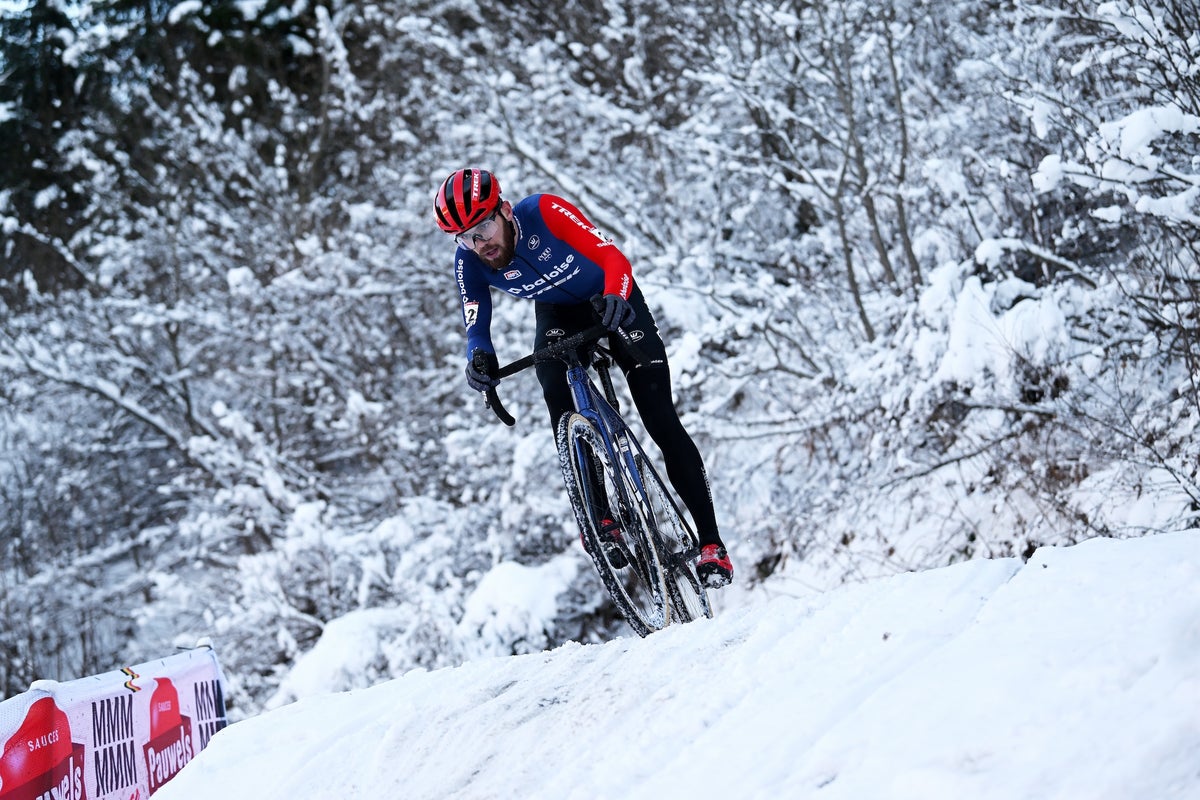 Cyclocross World Cup: Nieuwenhuis Scorches Rivals in Freezing Val Di Sole