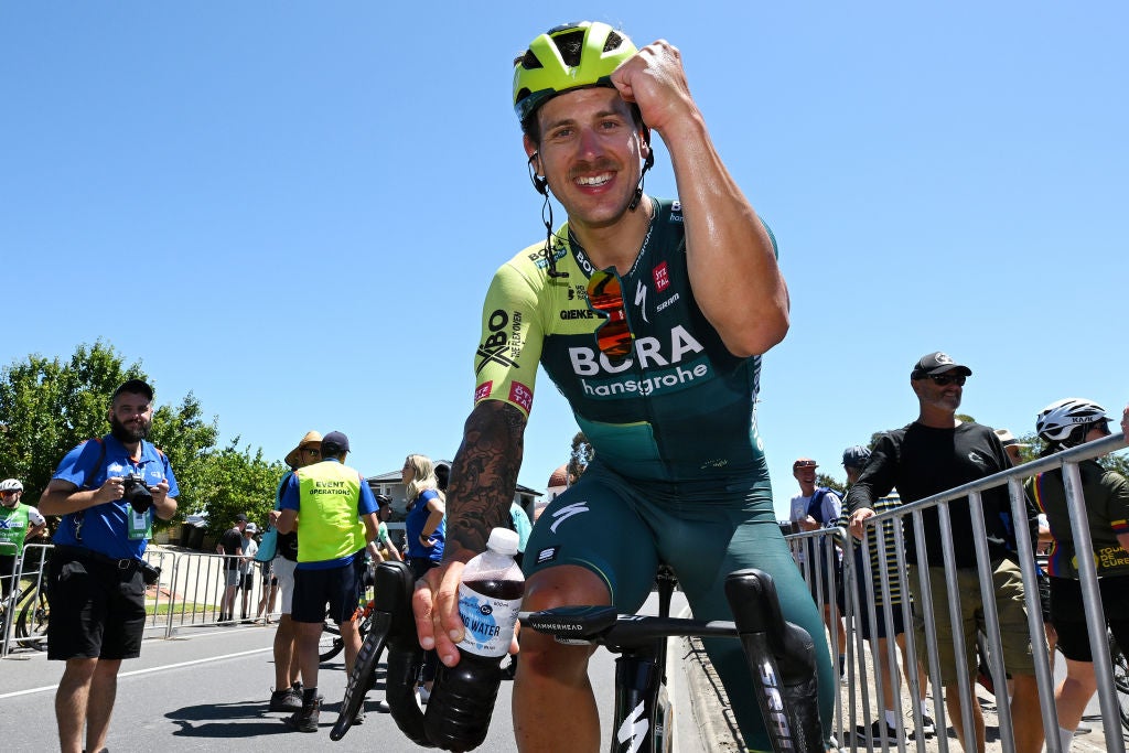 Santos Tour Down Under stage 3: Sam Welsford Again, Luke Plapp Crashes Hard