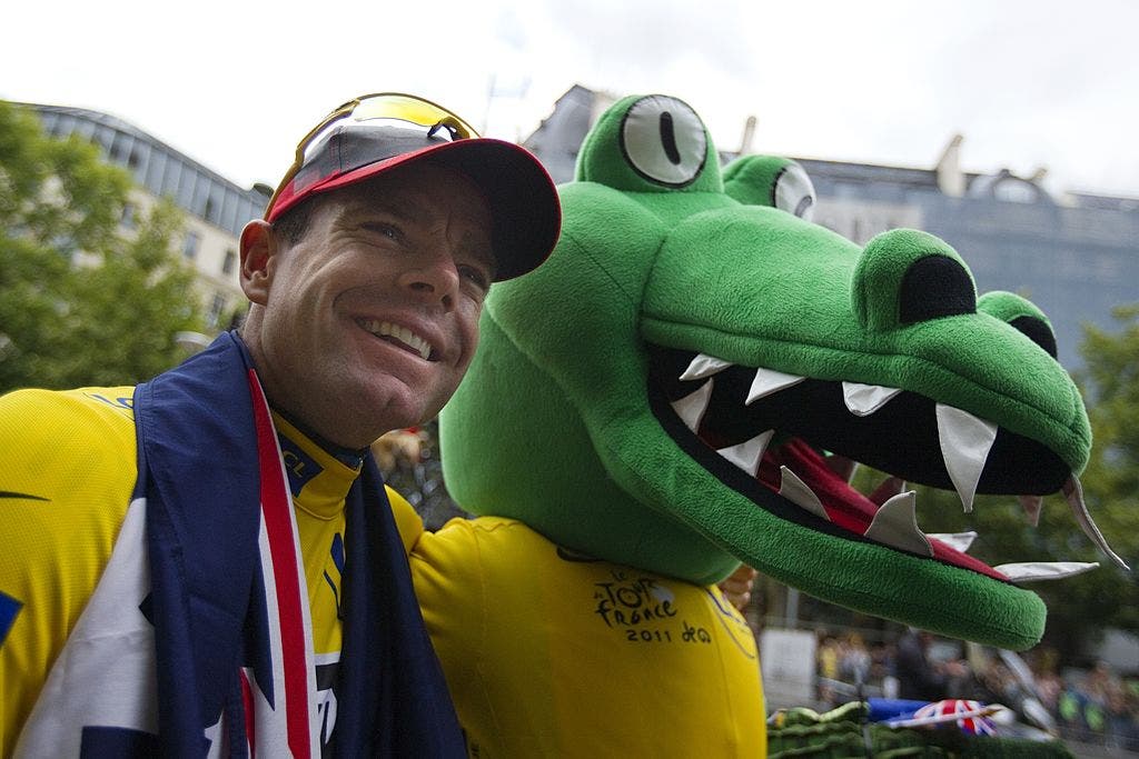 Watch This Cyclist Dodge a Gator (Aka Just Another Day in Florida)
