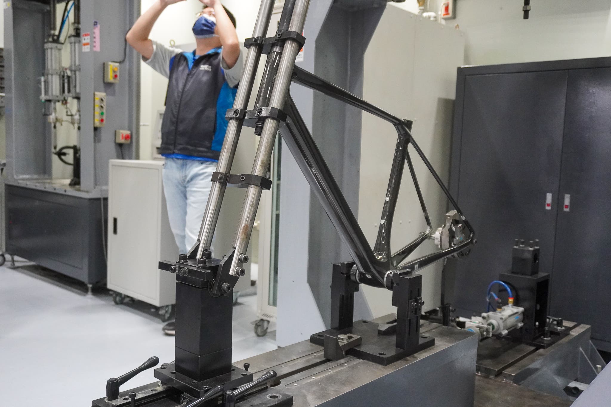 giant bicycle factory tour How a Carbon Bicycle Is Made at the Giant Factory