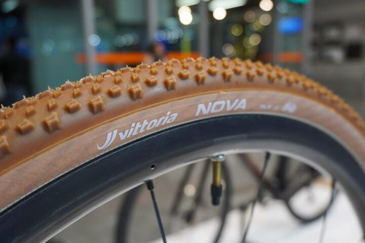 First Look: Vittoria's Self-Expanding Gravel AirLiner Insert & Terreno ...