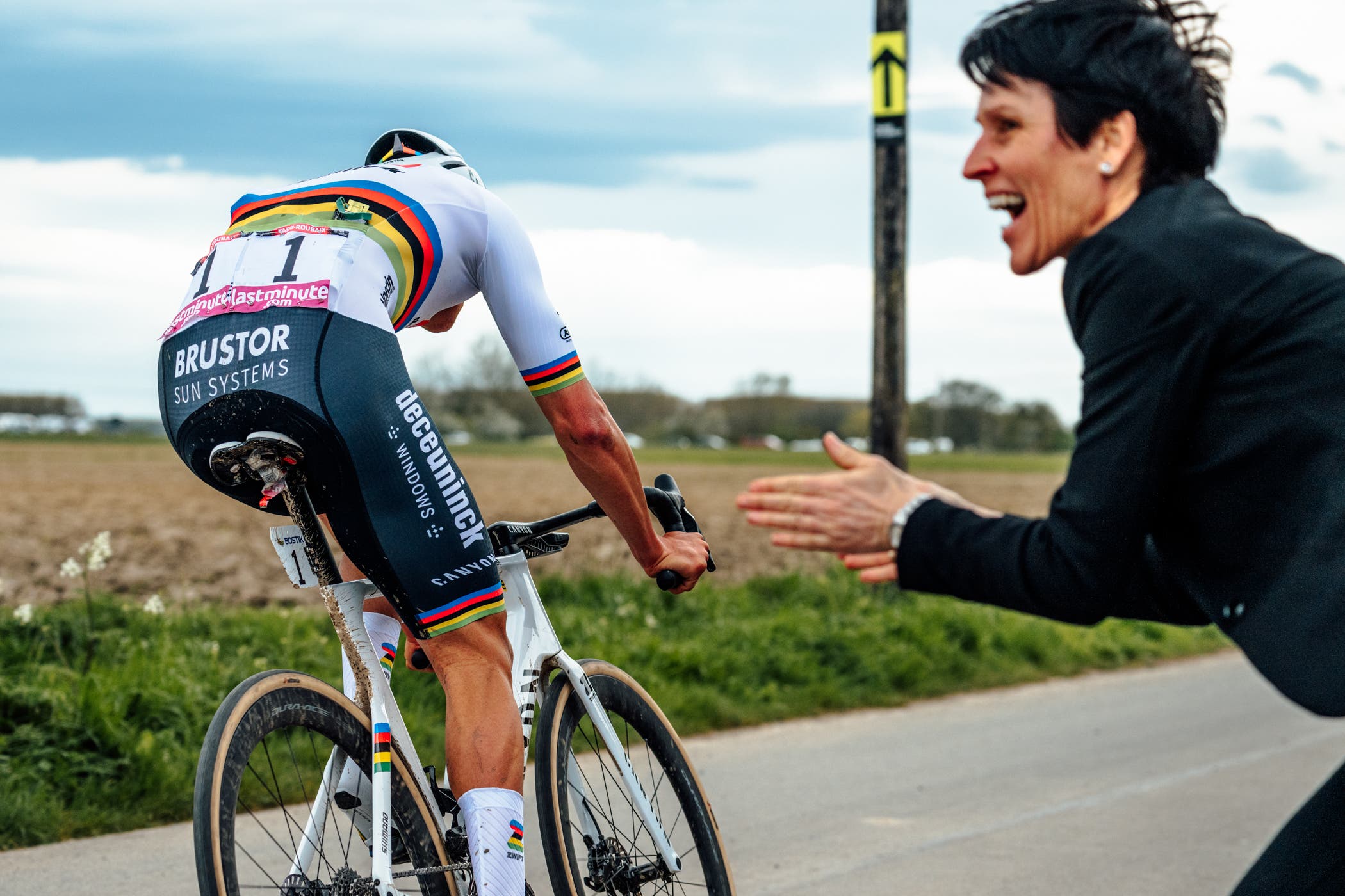 How Mathieu van der Poel Won Paris-Roubaix Power Analysis - Velo