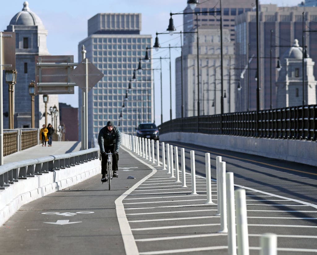 Cyclists Want MassDOT To Keep Separated Bike Lane On Longfellow Bridge