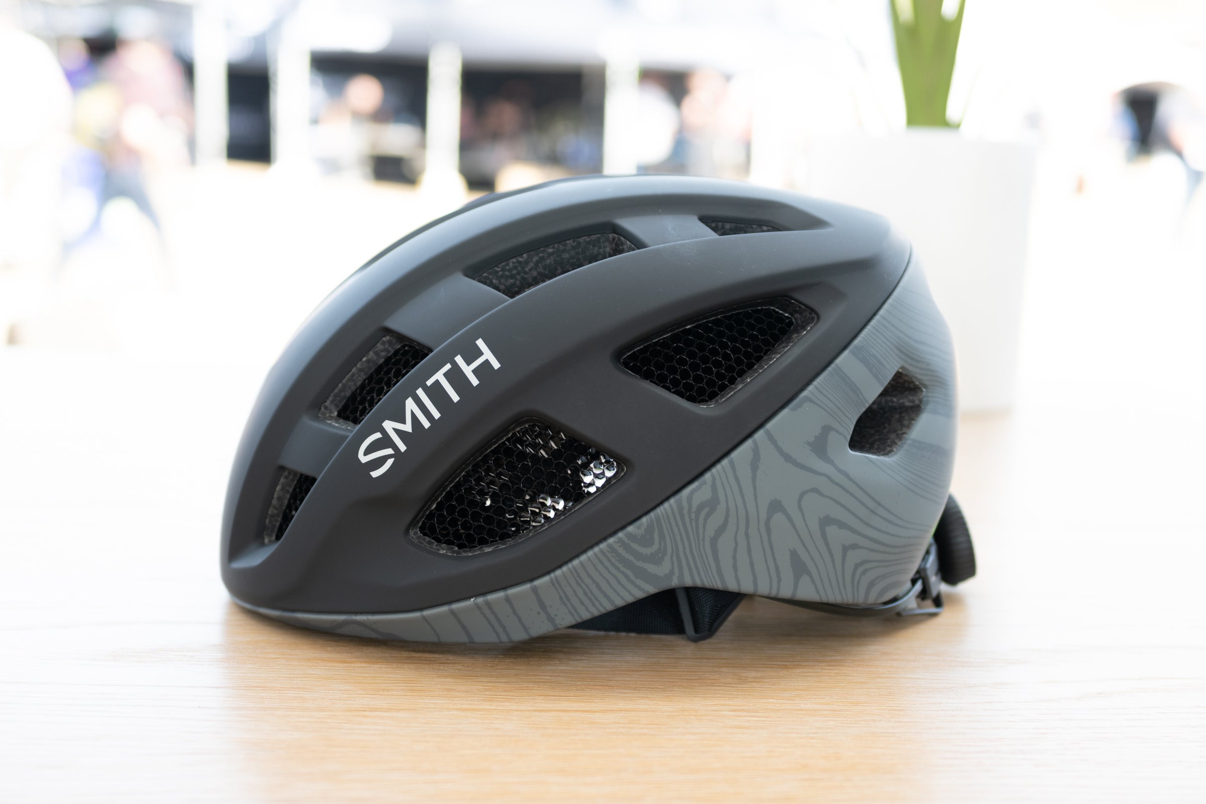The Smith Triad Helmet Has an Integrated Aleck Crash Sensor