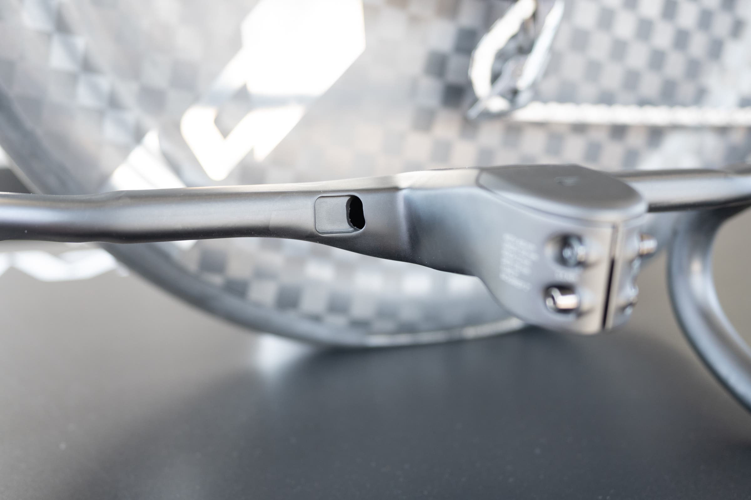 detail of the shimano satellite shifter integration on the cadex one-piece bar system