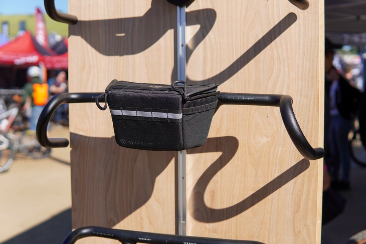 Redshift Sports Adds New Top Shelf Handlebar Bag, Cuts the Flare on Its Handlebars 6 redshift top shelf and shockstop seat post at seat otter classic-2