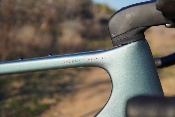 Review: The 3T Extrema Italia Feels In A Class Of Its Own 5 3T Extrema Italia review-03