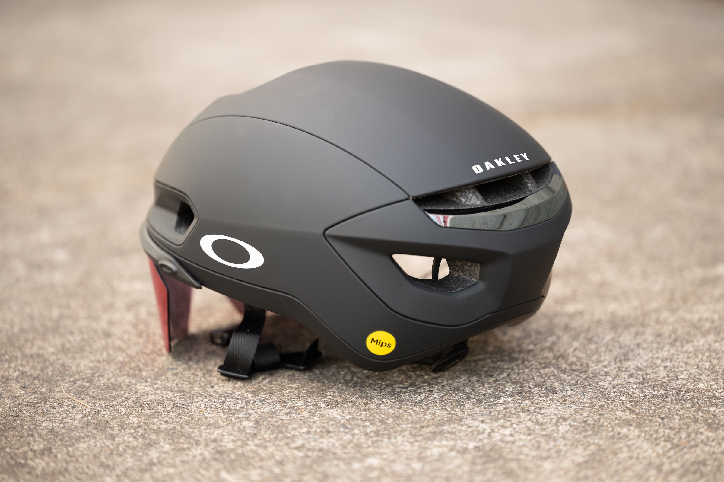 oakley aro7 vs giro aerohead