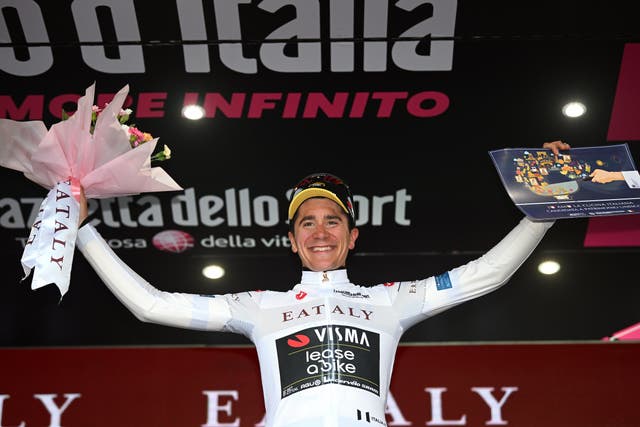 The Next Great Breakthrough? Cian Uijtdebroeks Shines Early in Giro d’Italia