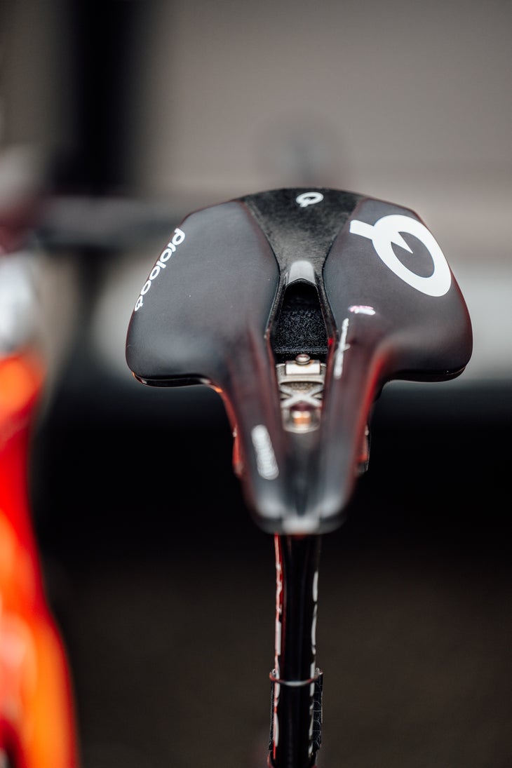 Photo Dédicacée Geraint Thomas – Vélo INEOS Grenadiers – Format 8x10 Originale