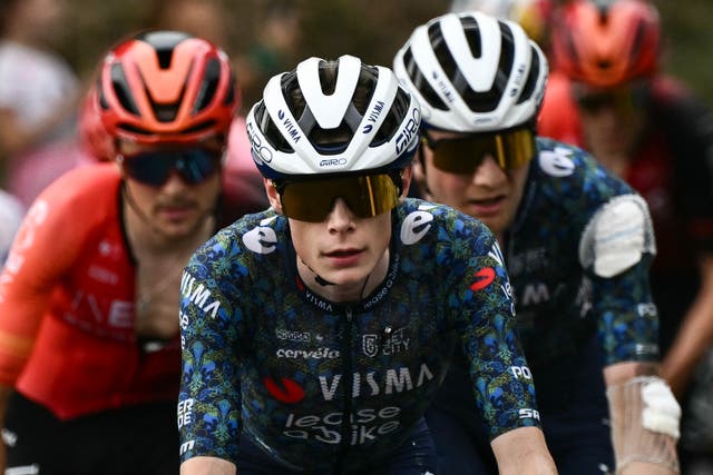 Visma-Lease a Bike Unveils 'Dream Team' for 2025 Tour de France Showdown with Pogačar