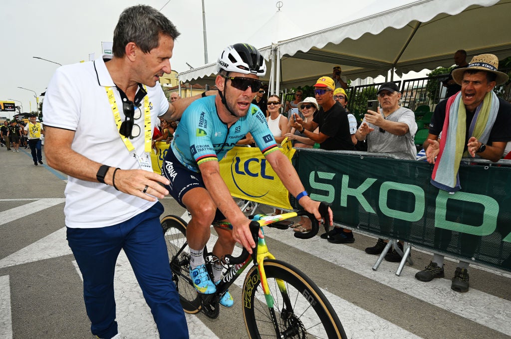 Mark Cavendish sobrevive a la agonía del día de la gira: «Estaba viendo estrellas»