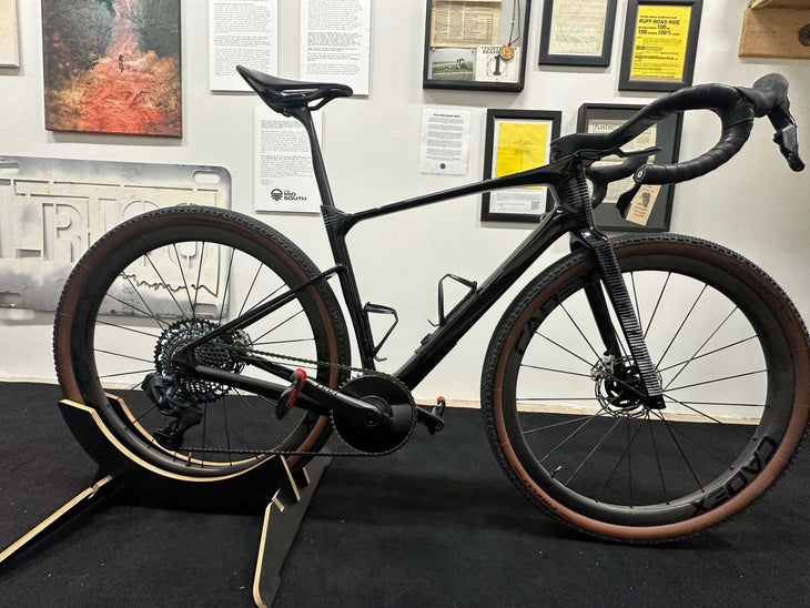 An unreleased Giant gravel bike at Unbound Gravel 2024.