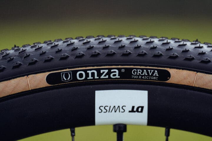 Pneumatico Onza Grava 700c X 42c – Bianco – Nuovo Per Bici Da Sterrato
