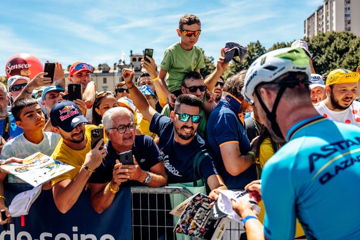Mark Cavendish (Astana-Qazaqstan) soaked up the atmosphere of his final Tour, taking a record stage win and frequently interacting with the spectators. (Photo by Chris Auld)