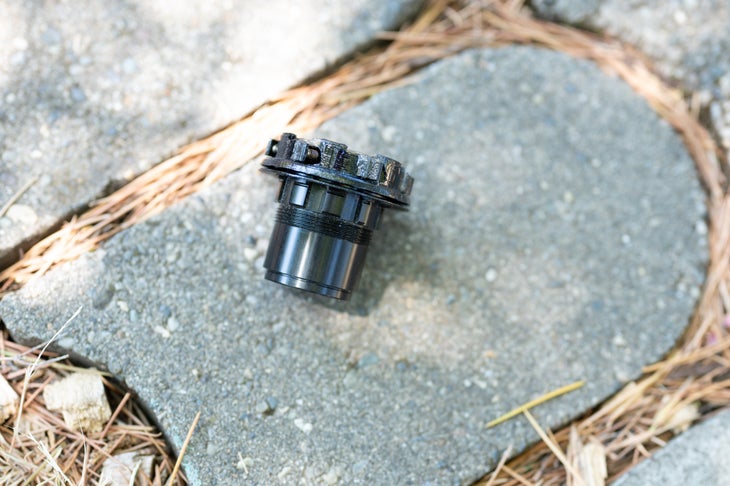 Zipp ZR1 hub
