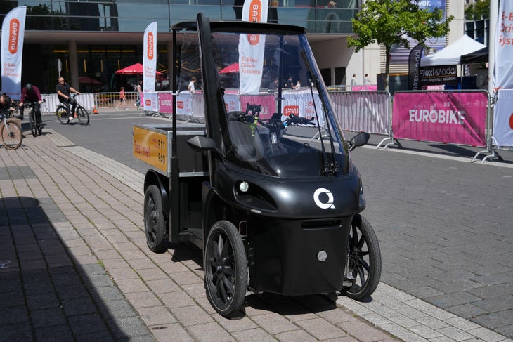 First Ride: The Four-Wheeled CityGo Cargo E-Bike at Eurobike - Velo