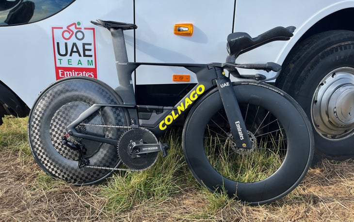 Pogacar-Colnago-TT1 Bicycle-2024-Tour-de-France-2024-5 Helden