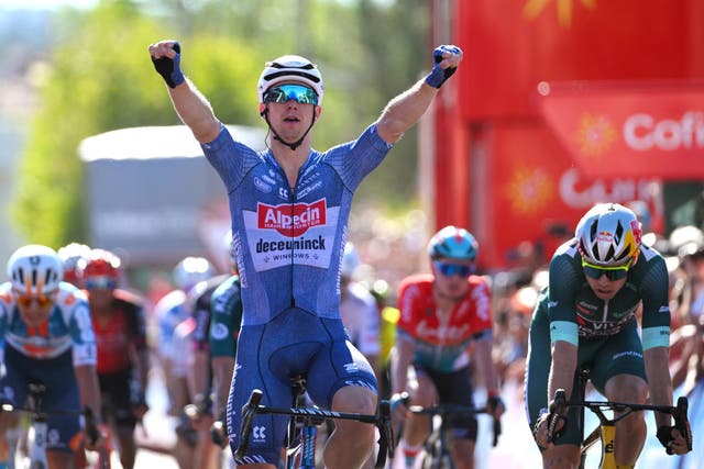 Vuelta a España Stage 2: Kaden Groves Pips Wout van Aert in Blistering Finale