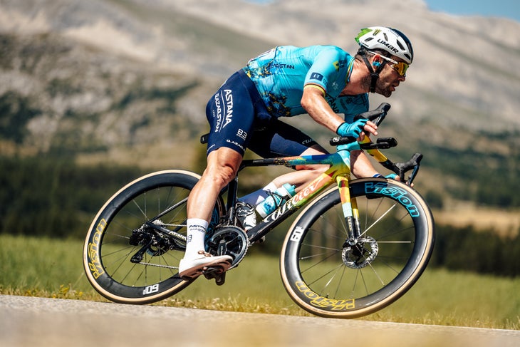 Mark Cavendish (Astana Qatar) en action lors du Tour de France 2019 (Photo de Chris Auld)