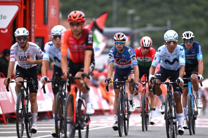 Mikel Landa's podium hopes unravel at Vuelta a España 3 Landa