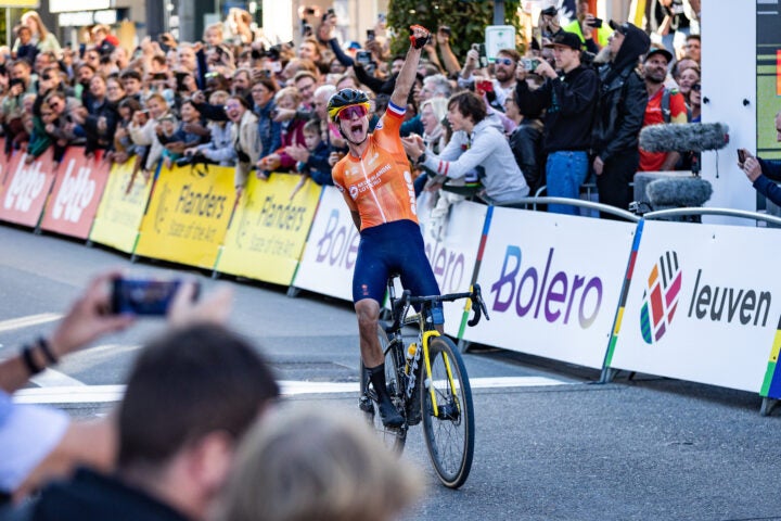 Tire Pressure Regulator Hype Hits Gravel Worlds With New System 2 World Championships Cycling Gravel Women