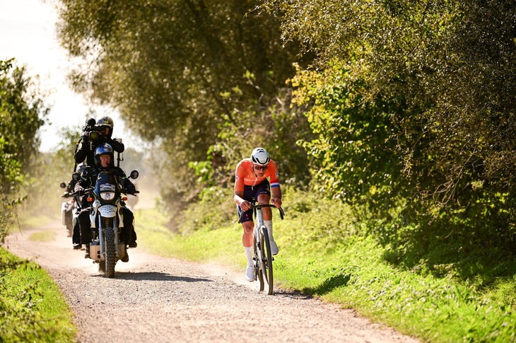 Mathieu van der Poel (Netherlands) en route to victory in the 2024 UCI gravel world championships (photo by Twila Muzzi)