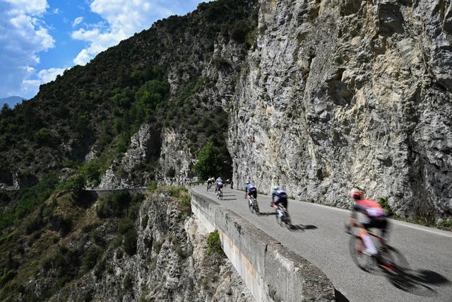 Sean Kelly Alarmed by Growing Risks: ‘The UCI Should Be Looking into Safety Quite a Bit More Seriously’
