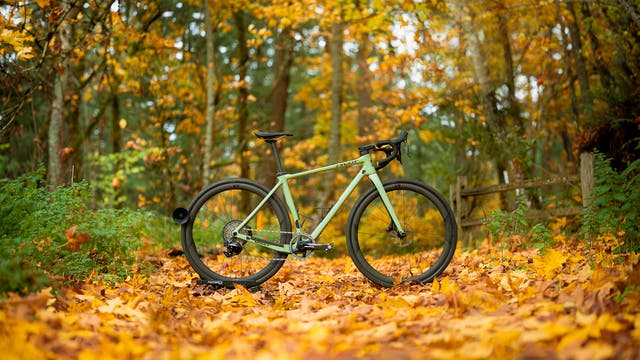 Review: The New Pivot Vault Gravel Bike Is Boring and I Love It