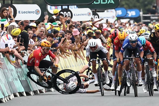 '35% Rider Error': UCI Issues Intriguing Crash Statistics, Presses Pause on Gear Restrictions, Airbags