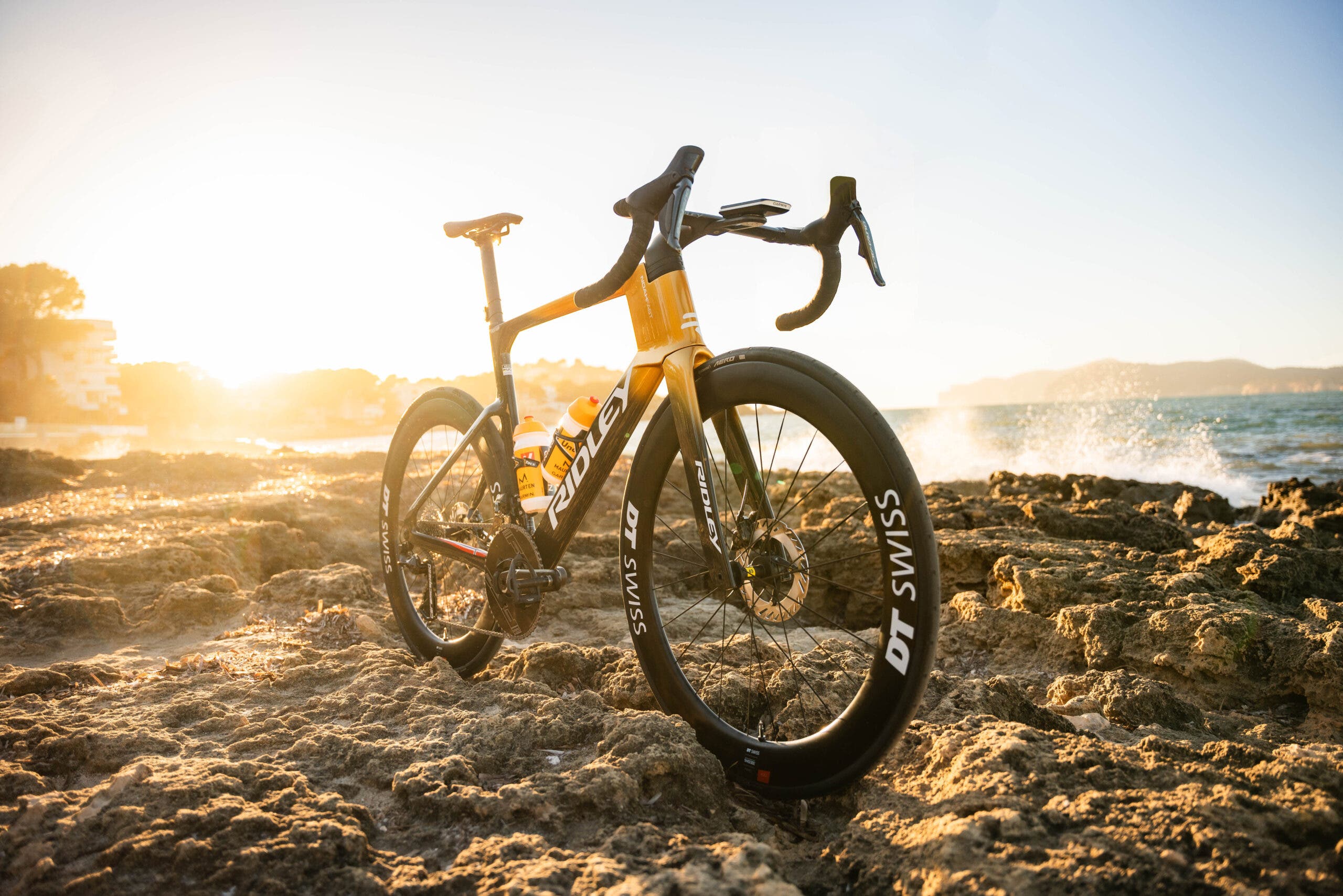New Ridley Noah Fast Road Bike Pushes Limits of UCI Regulation - Velo