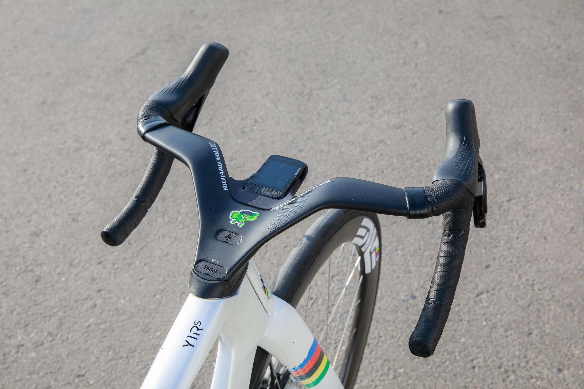 Colnago Y1Rs with Wahoo Bolt