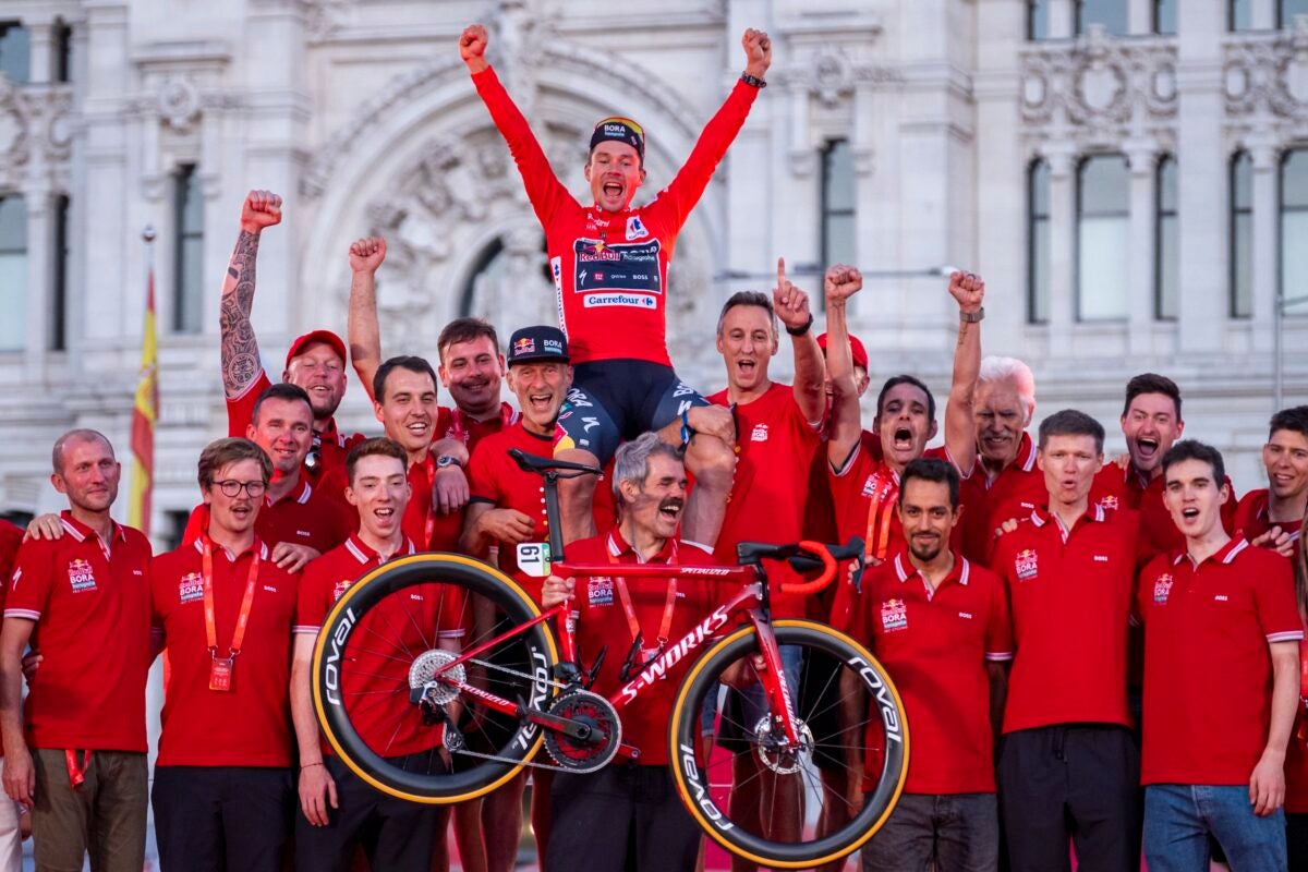 L’opinione degli addetti ai lavori di Primož Roglič: “Si preoccupa davvero” L’opinione degli addetti ai lavori di Primož Roglič: “Si preoccupa davvero”