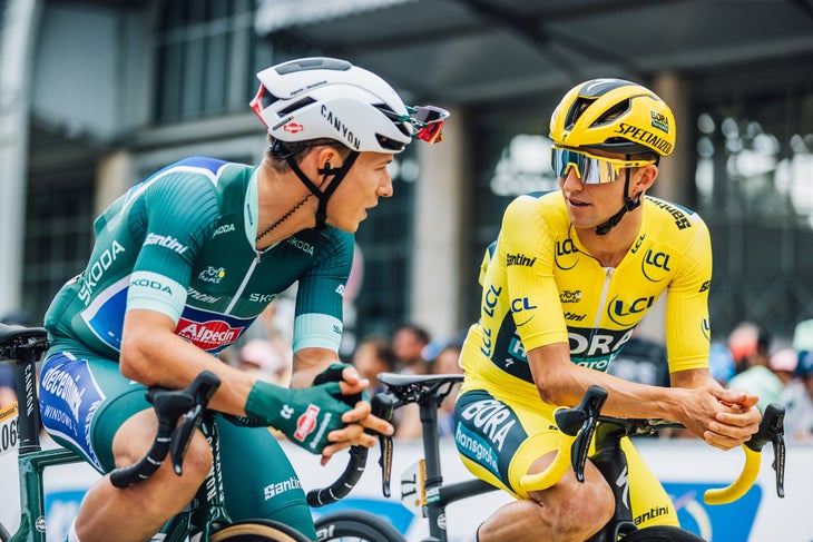 2023 Towley in Tour De France received yellow with the winner of the field (Photo: Chris Auld / Velo)