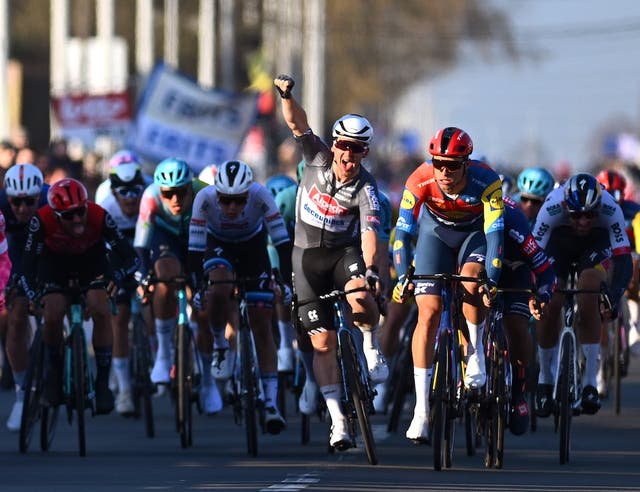 Van der Poel’s Surprise Debut, Yellow Cards, and Evenepoel Sports a New Stache