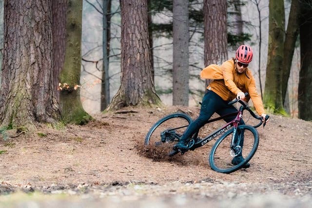 This Full-Suspension Gravel Bike Might Be the Weirdest One We've Seen All Year