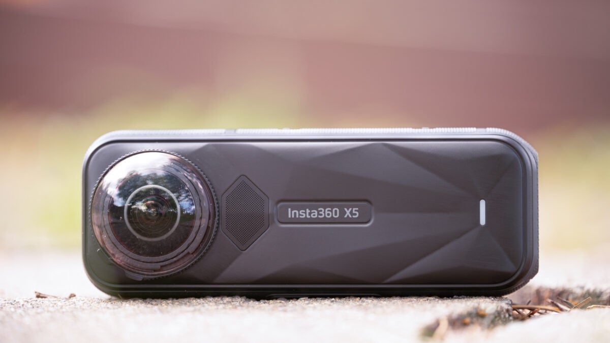 Insta360 x5 360 Camera aggiornata: filma la tua corsa come se avessi un drone Insta360 x5 360 Camera aggiornata: filma la tua corsa come se avessi un drone