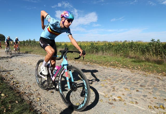 Rider Wins 72kg of Cheese but ‘Doesn’t Really Like It,' Pogačar Blasts Roubaix KoMs, Vollering Consoles Van Aert