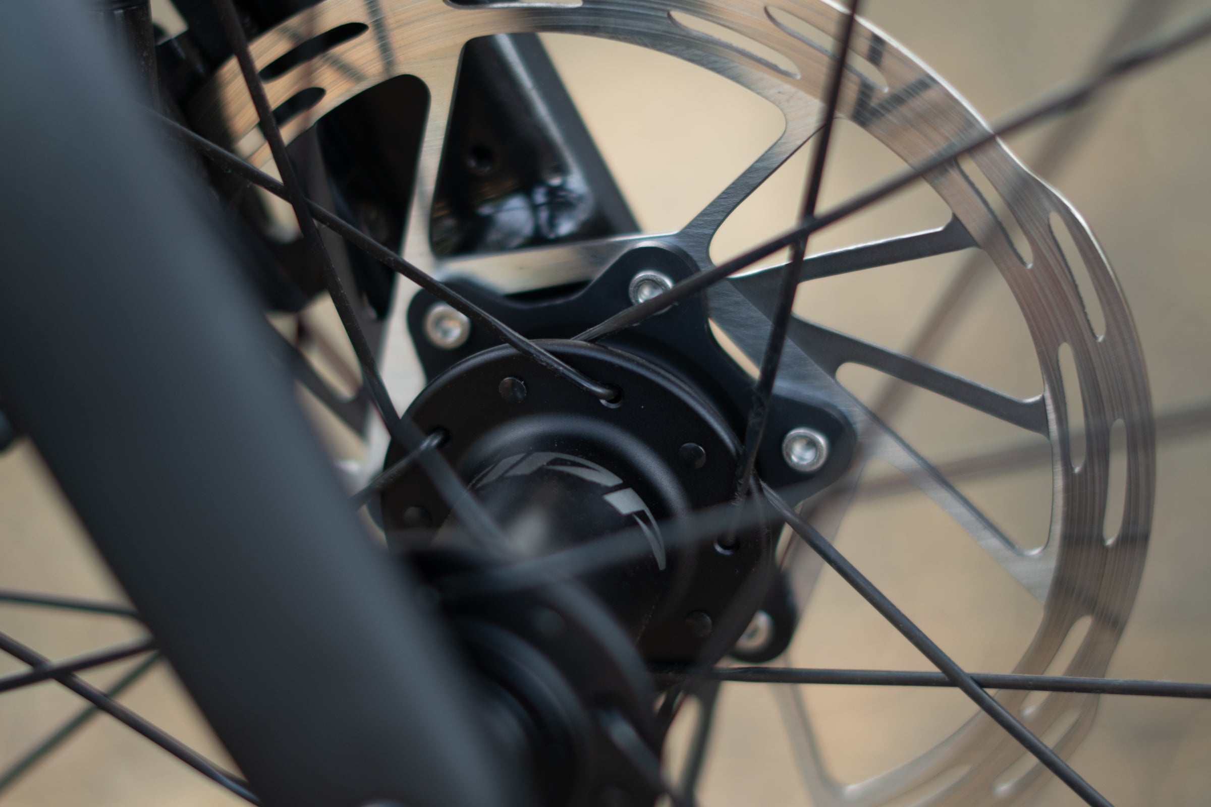 Zipp ZR1 hub with J-bend spokes