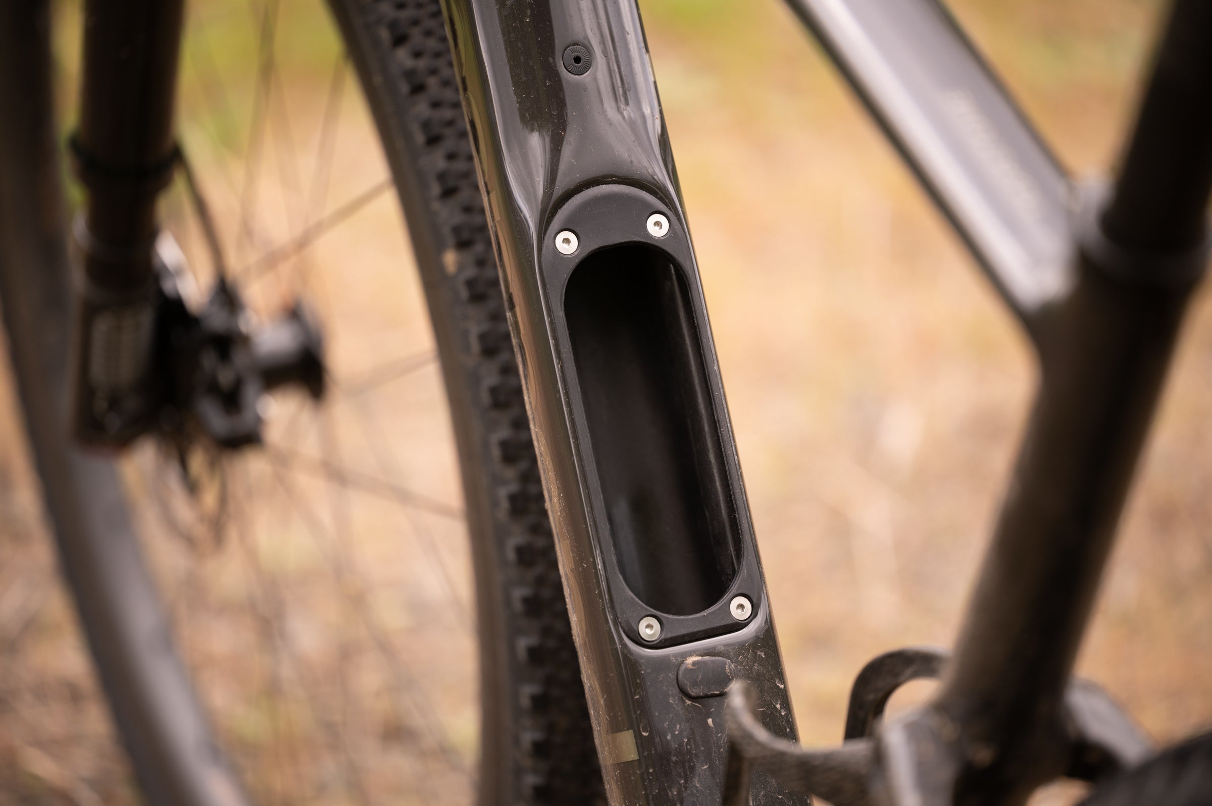 Cannondale Topstone frame storage