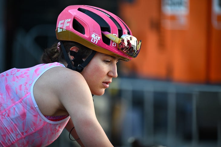 Maastricht, Niederlande - 20. April: Kristen Faulkner von den Vereinigten Staaten und das EF -Team sind von Maastricht bis Berg bis 20. April 2025 in Maastricht, Niederlande, Niederlande vor den 11. Amstel Gold Race Edities 2025 157.4km Race im Jahr 2025.