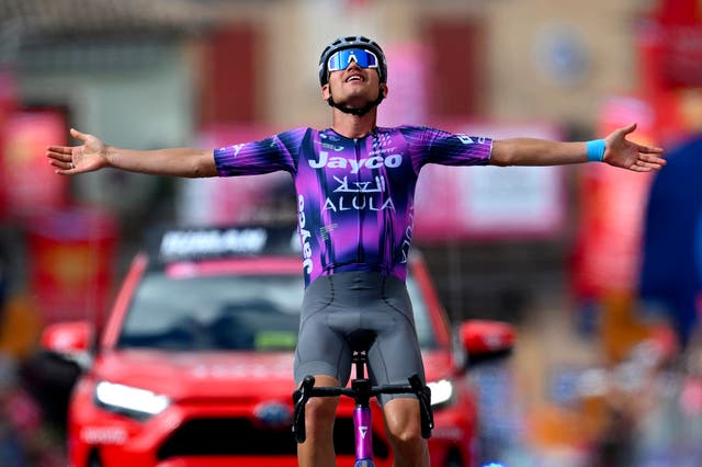 Giro d’Italia Stage 8: Plapp Powers to First Grand Tour Stage Win, Ulissi Nabs Pink Jersey