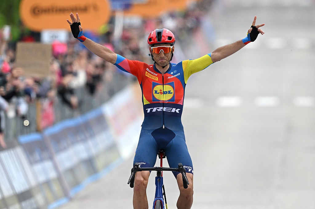 Verona Wins | Roglič Time Loss