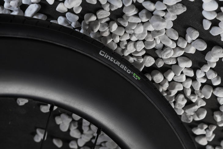 Pirelli Cinturato Evo TLR Reifen 2025-1