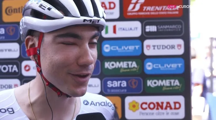Juan Ayuso Abandons Giro d'Italia With Bee Sting to the Eye and a Blasted Knee
